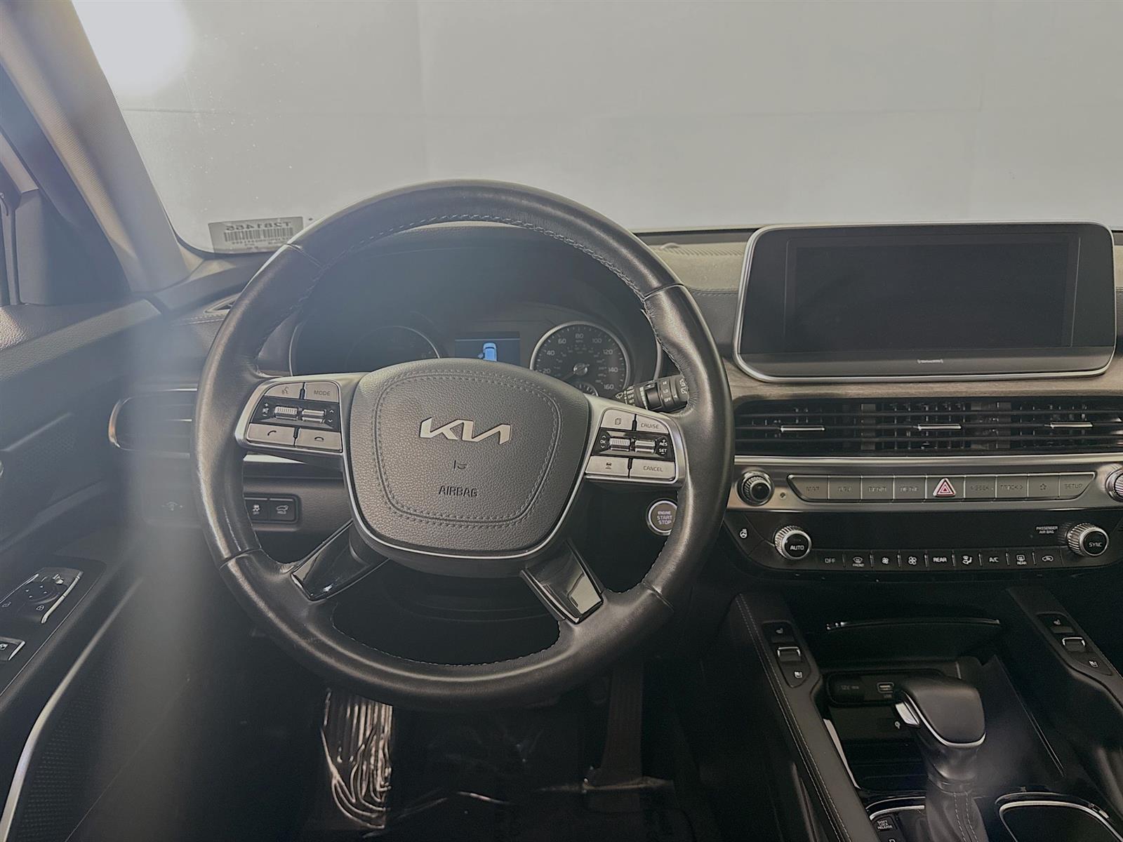 Vehicle image 36 of 51
