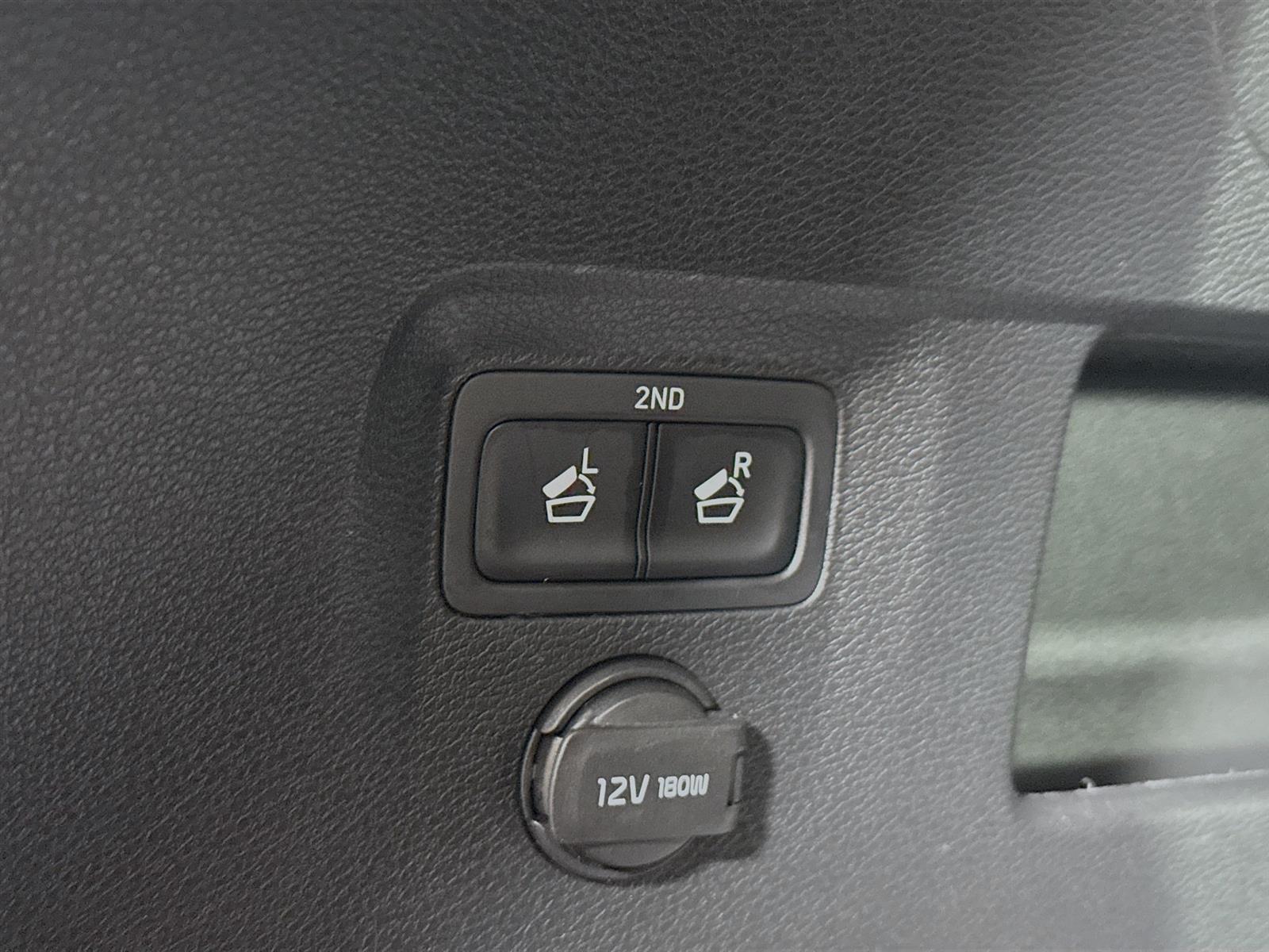 Vehicle image 44 of 51