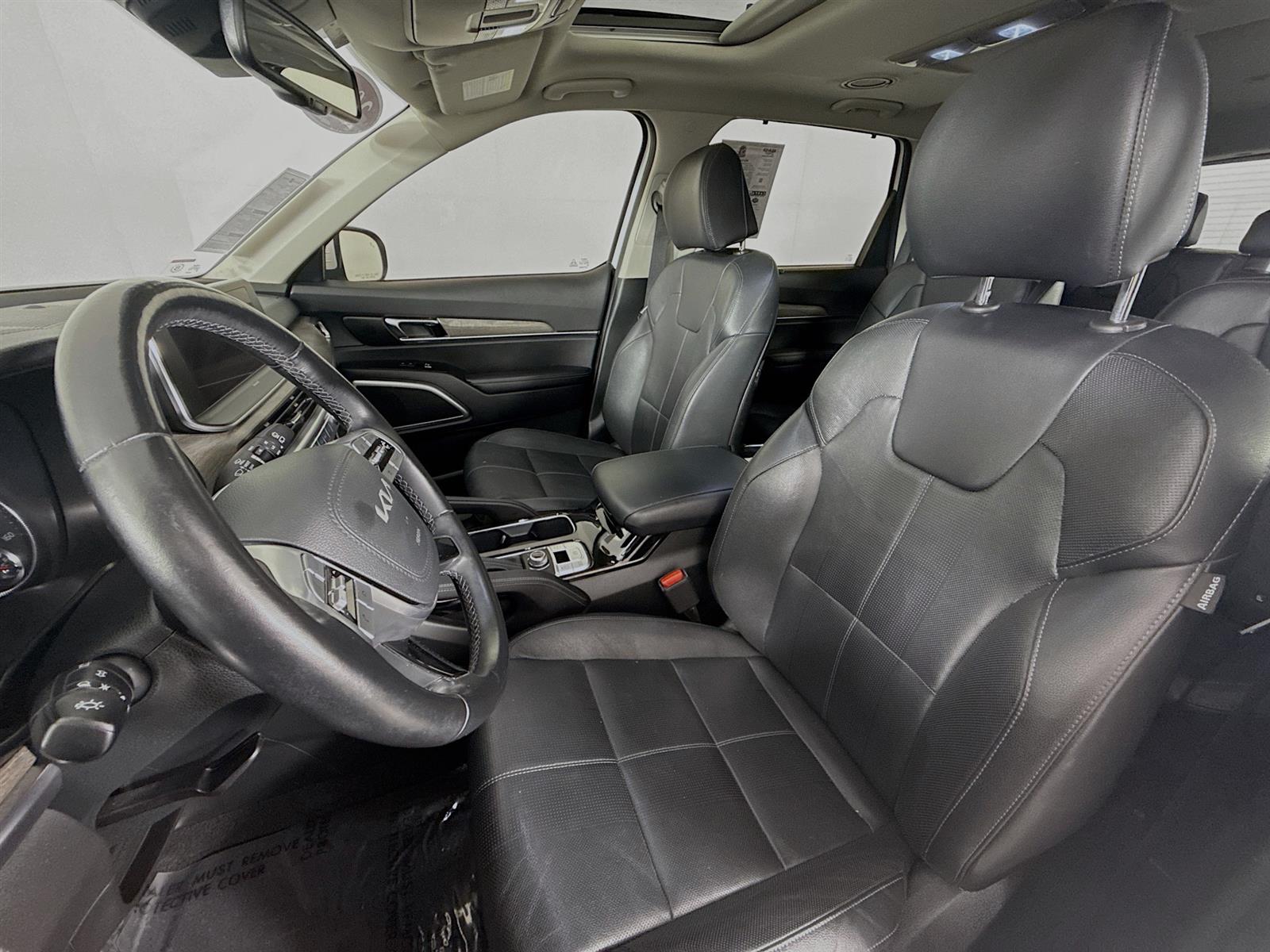 Vehicle image 16 of 51