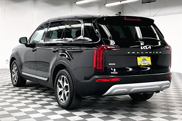Vehicle image 5 of 38