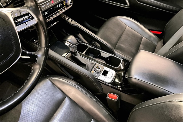 Vehicle image 14 of 38