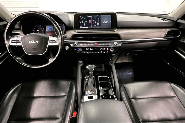 Vehicle image 15 of 38