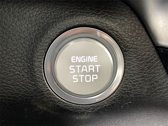 Vehicle image 22 of 33