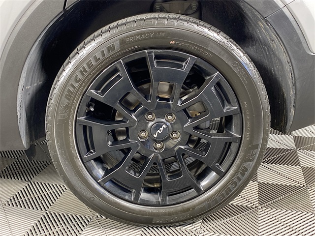 Vehicle image 33 of 33