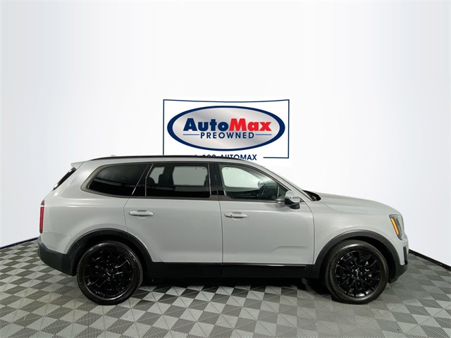 Vehicle image 4 of 33