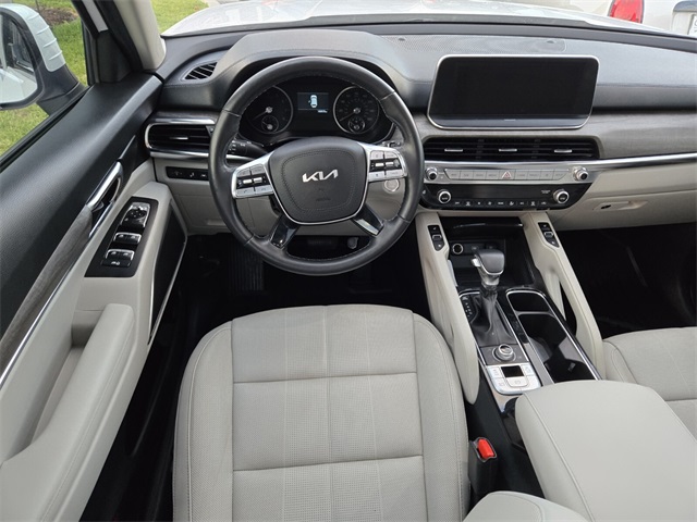 Vehicle image 11 of 29