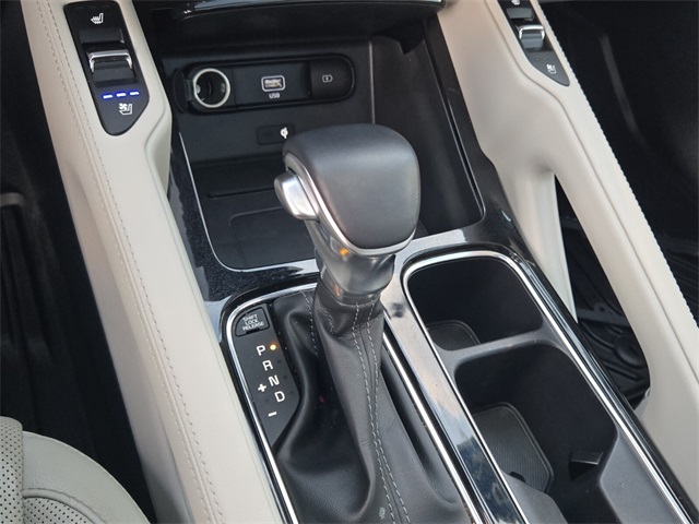 Vehicle image 25 of 29