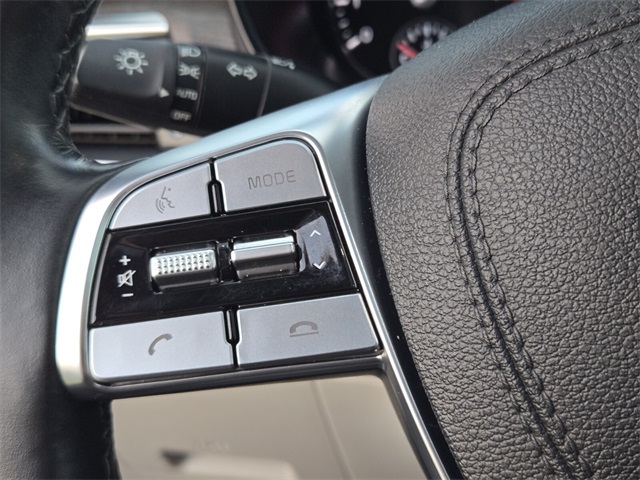Vehicle image 28 of 29