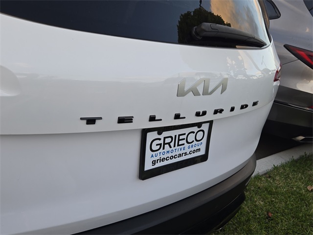Vehicle image 15 of 29