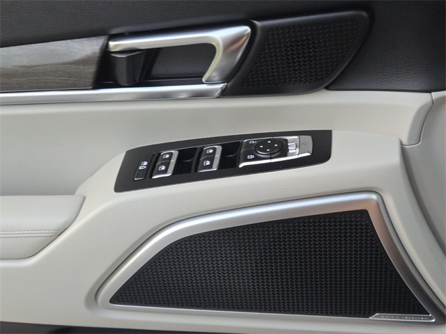 Vehicle image 29 of 29