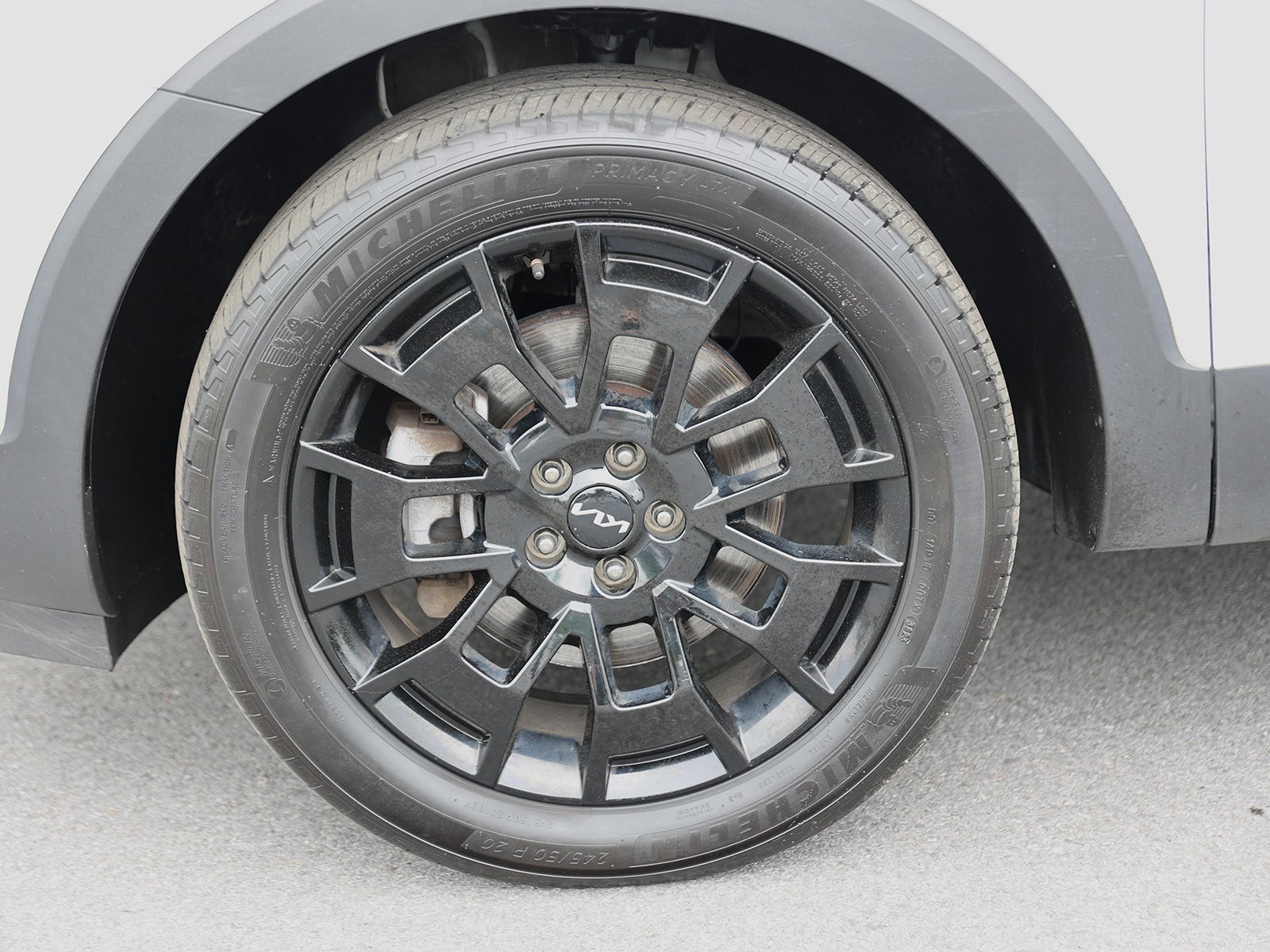 Vehicle image 12 of 44