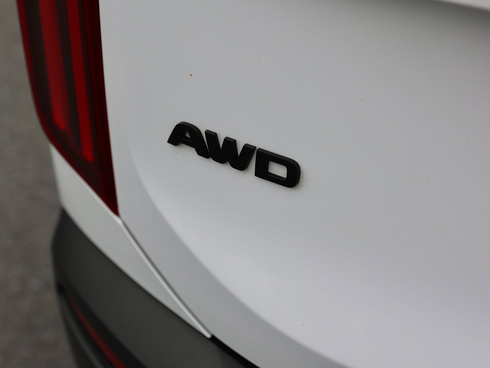 Vehicle image 14 of 44