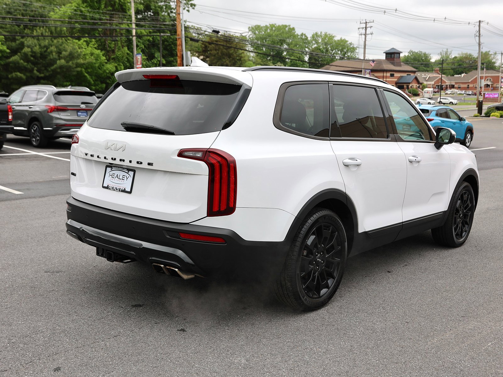 Vehicle image 5 of 44