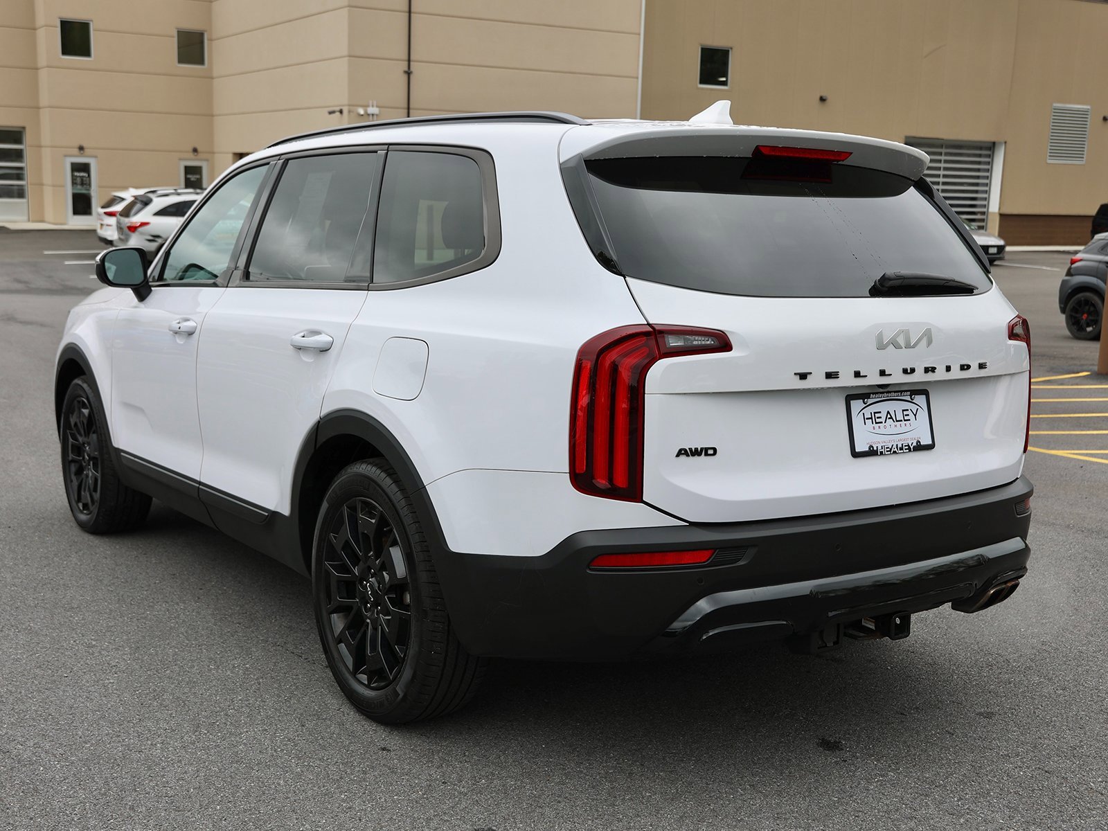 Vehicle image 7 of 44