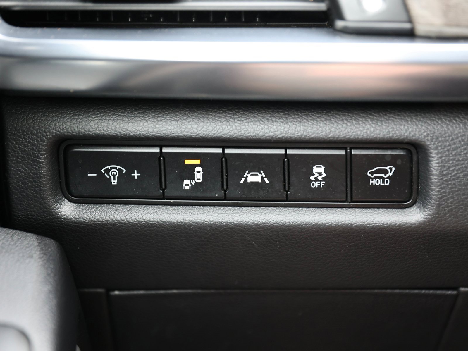 Vehicle image 36 of 44