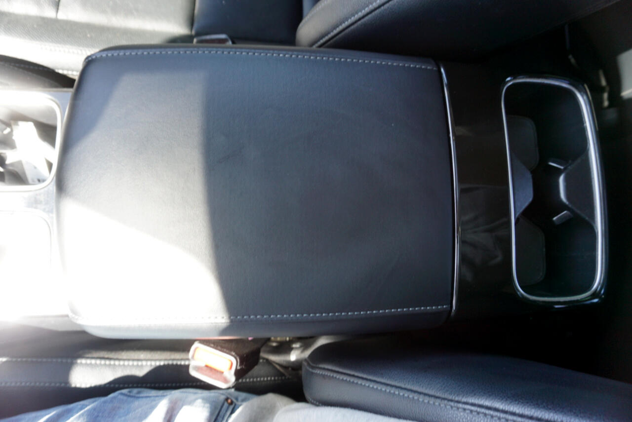 Vehicle image 26 of 29