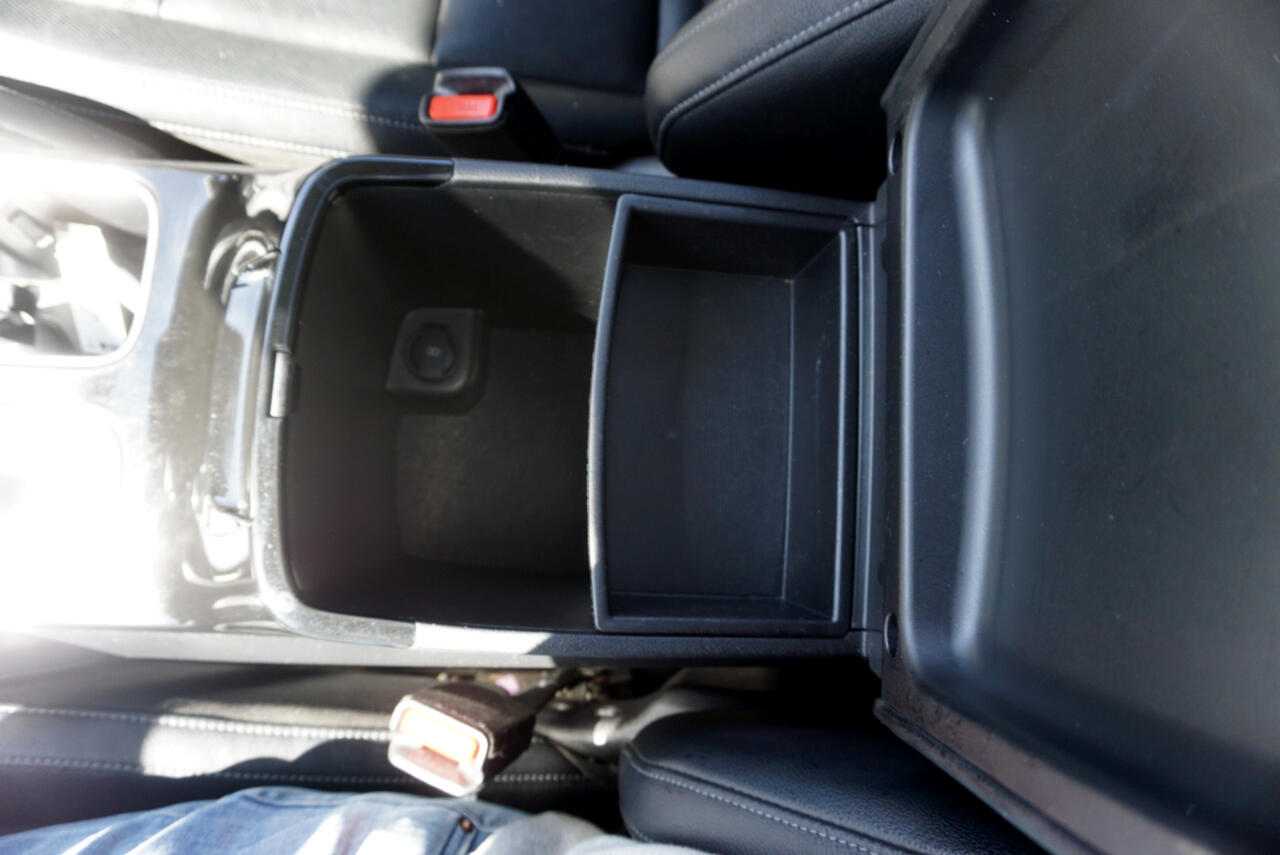Vehicle image 27 of 29