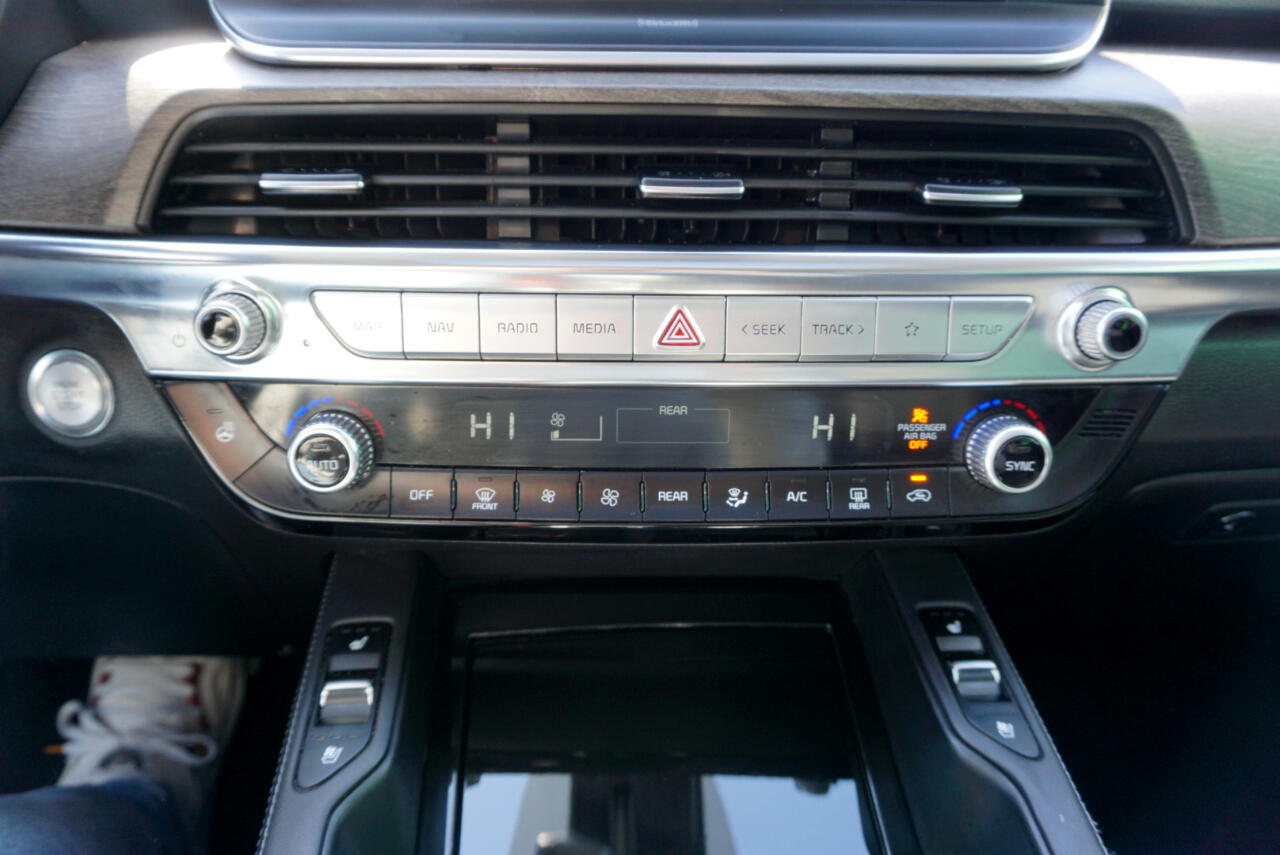 Vehicle image 22 of 29