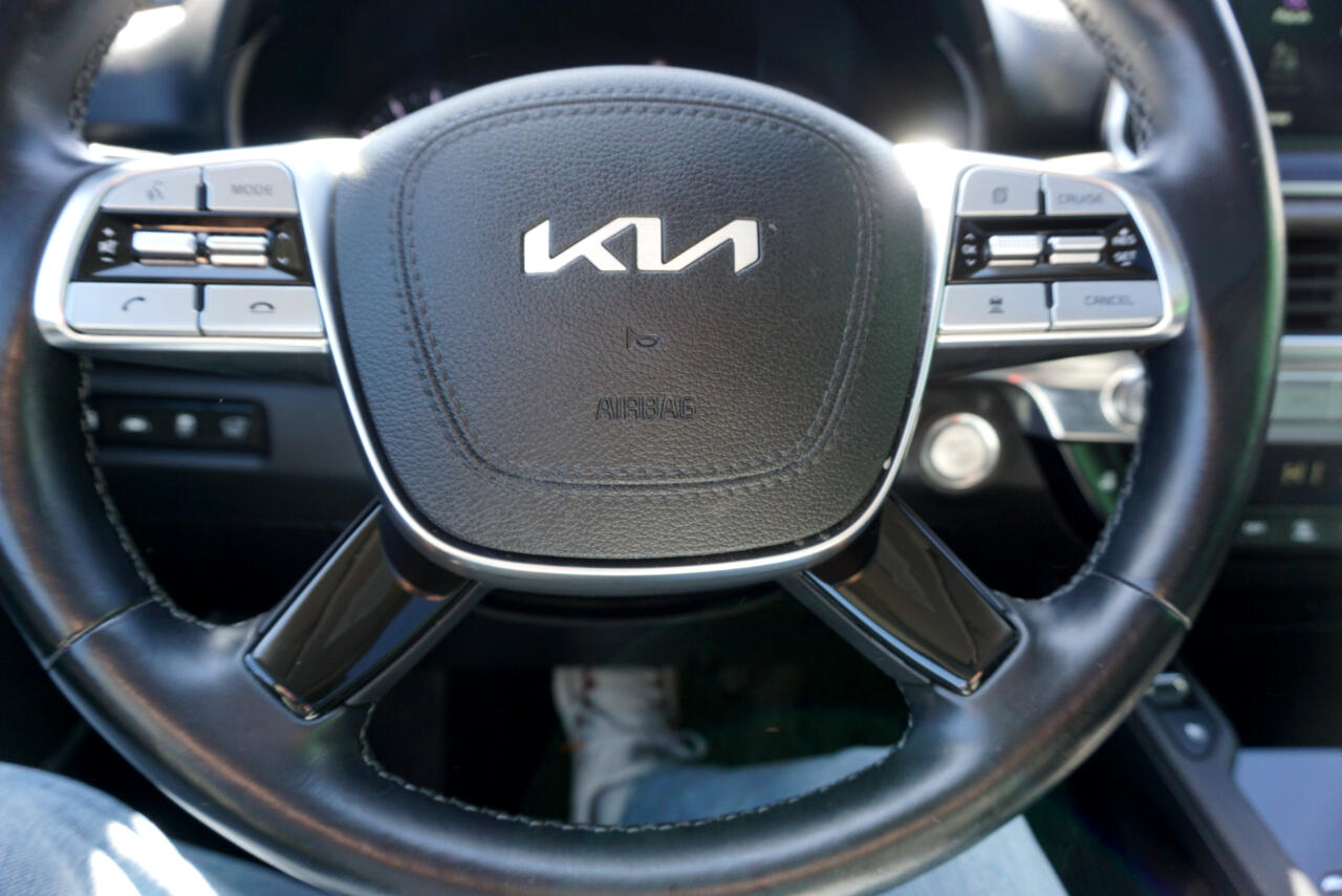 Vehicle image 19 of 29
