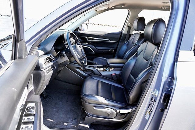 2022 Kia Telluride LX Image 13 of 39