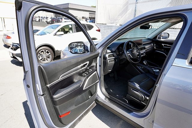 2022 Kia Telluride LX Image 21 of 39