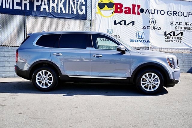 2022 Kia Telluride LX Image 4 of 39