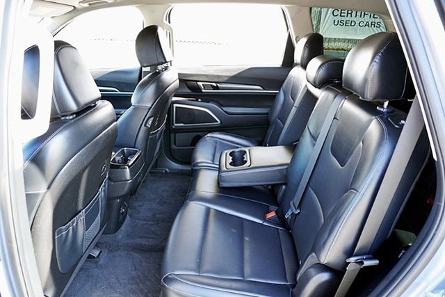 2022 Kia Telluride LX Image 12 of 39
