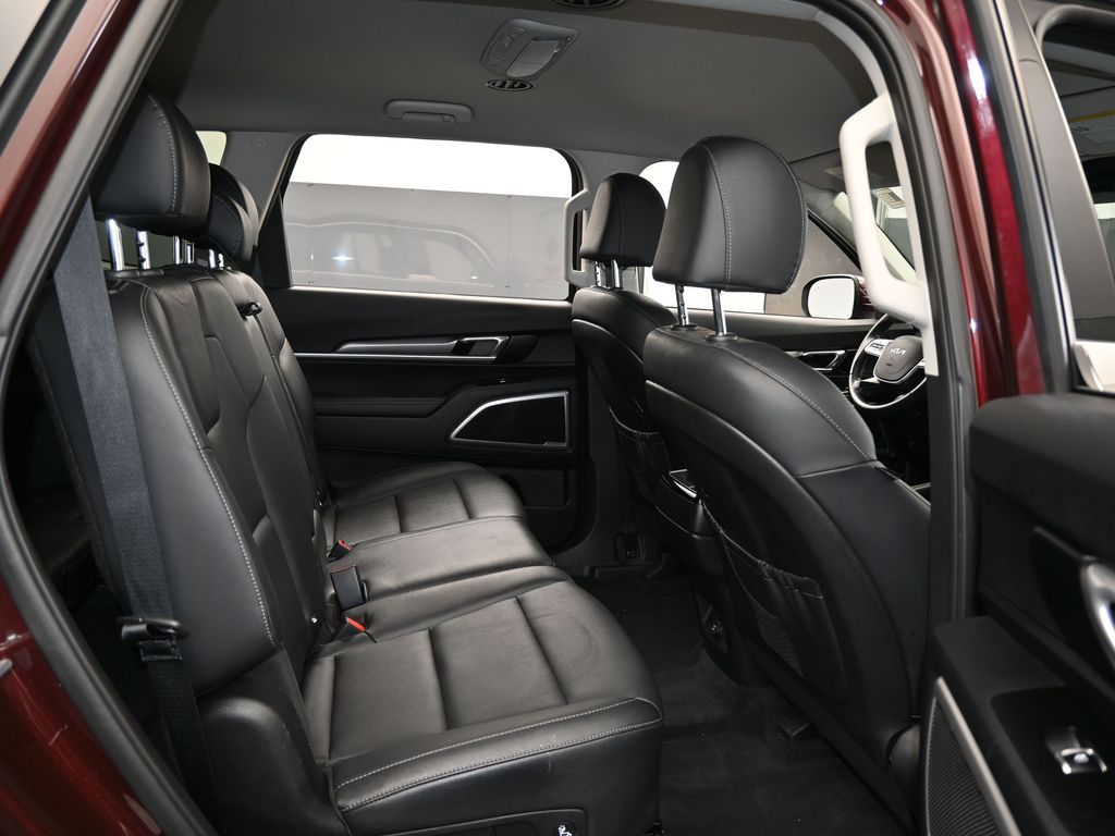Vehicle image 59 of 66