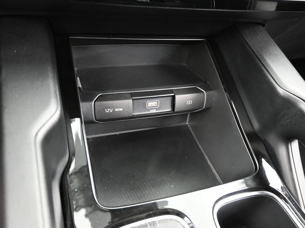 Vehicle image 42 of 66