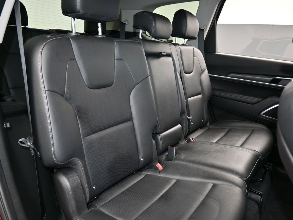 Vehicle image 58 of 66