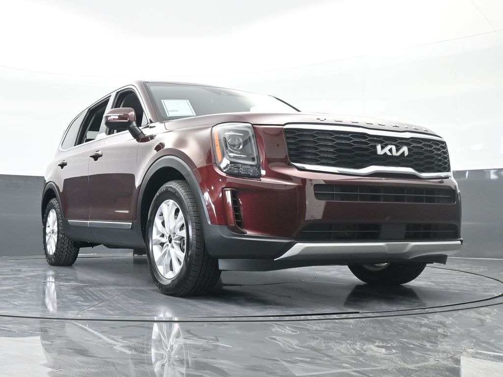 Vehicle image 27 of 66