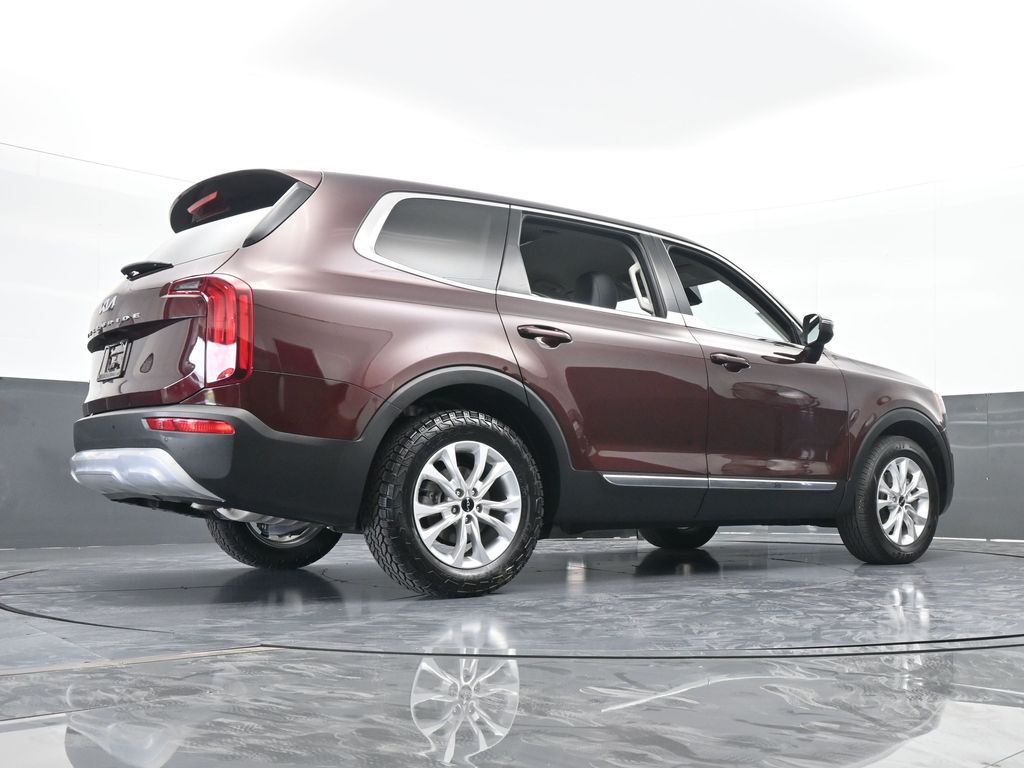 Vehicle image 24 of 66