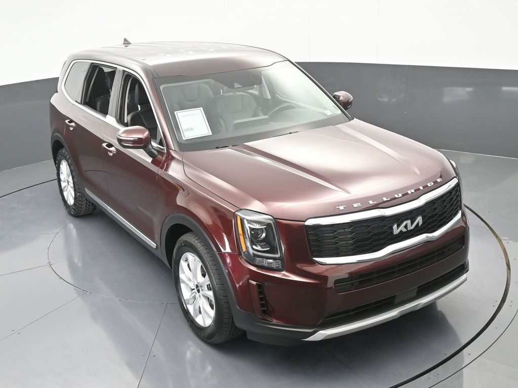 Vehicle image 4 of 66