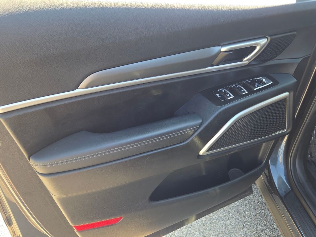 2022 Kia Telluride LX Image 19 of 31