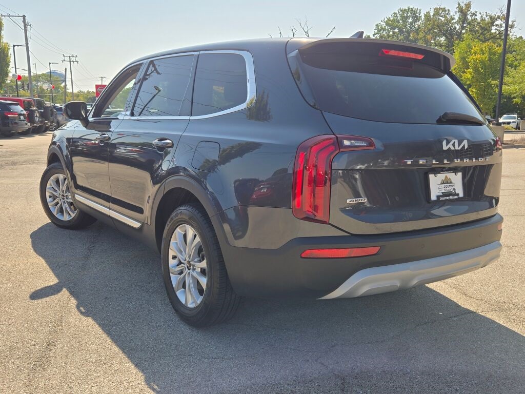 2022 Kia Telluride LX Image 3 of 31
