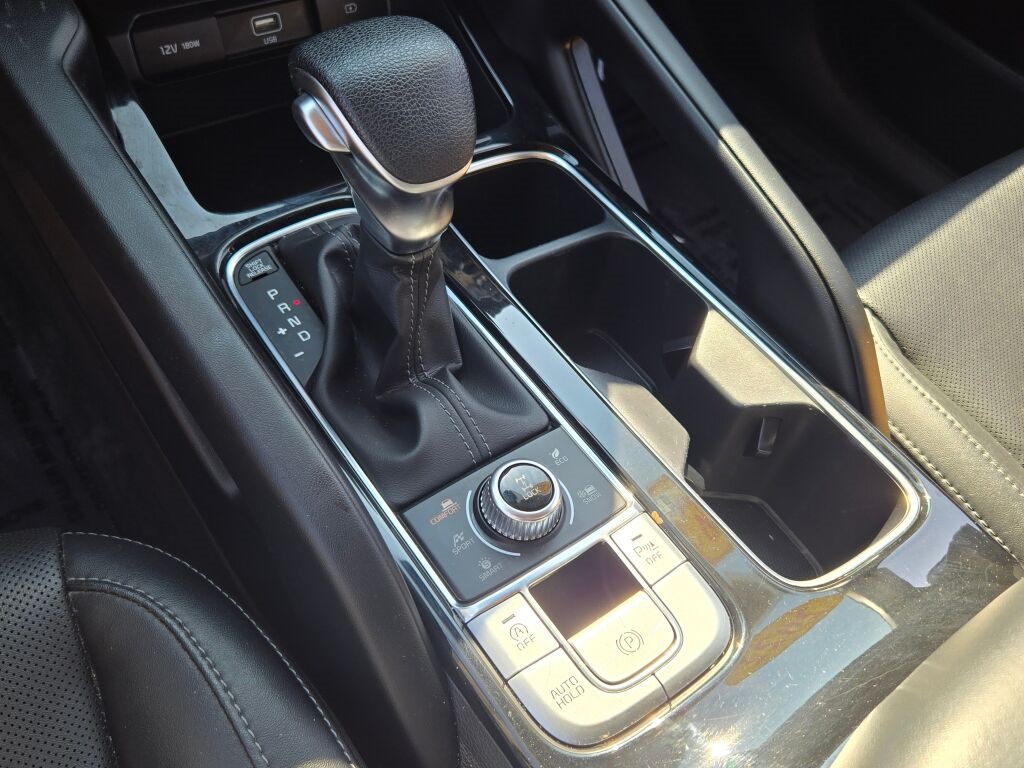 2022 Kia Telluride LX Image 18 of 31