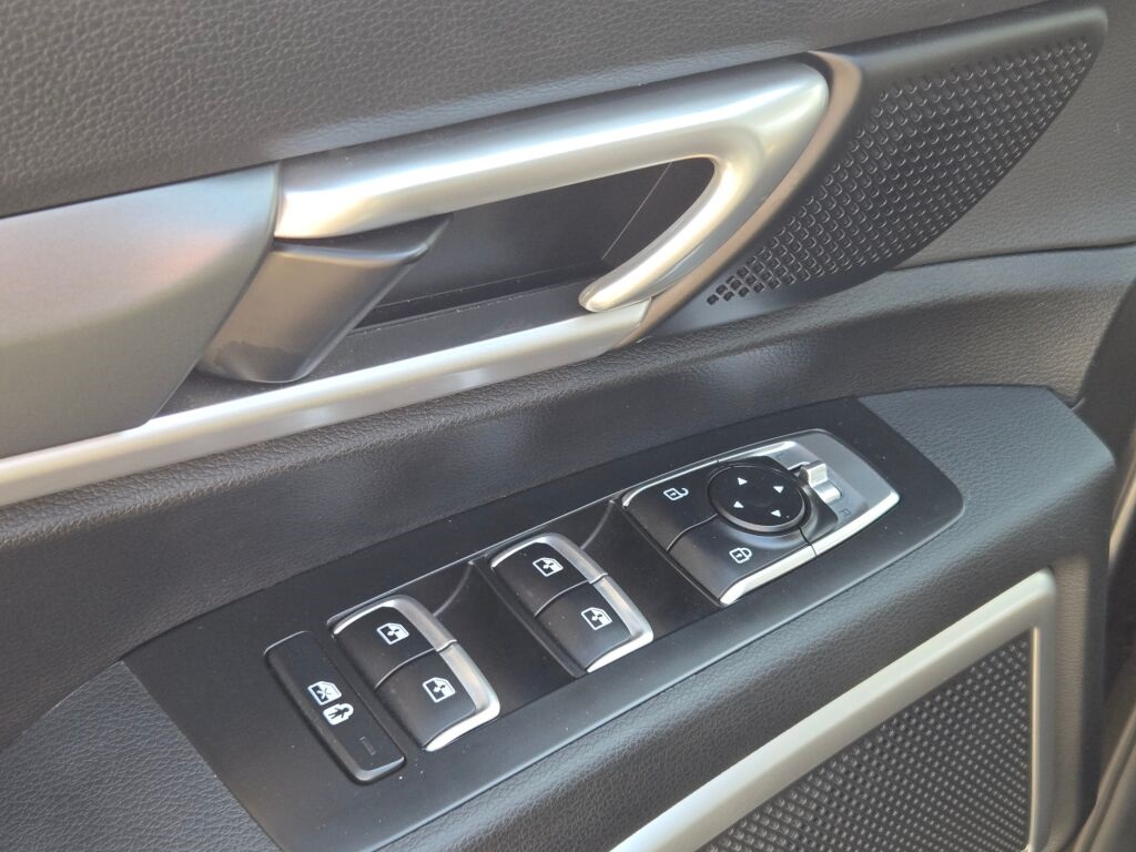 2022 Kia Telluride LX Image 21 of 31