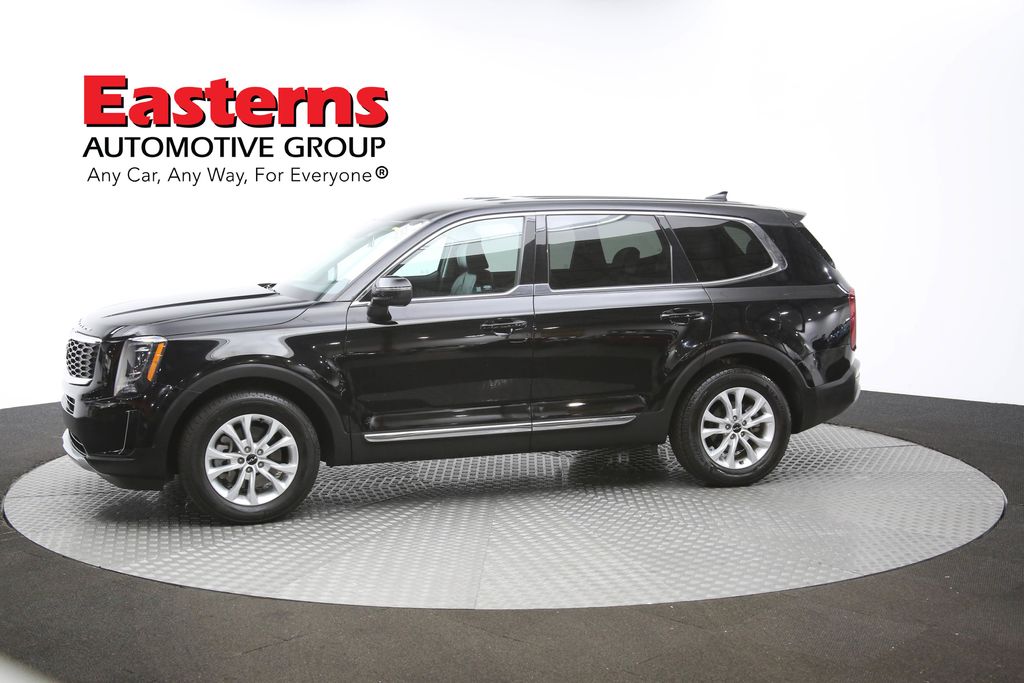 Vehicle image 4 of 64