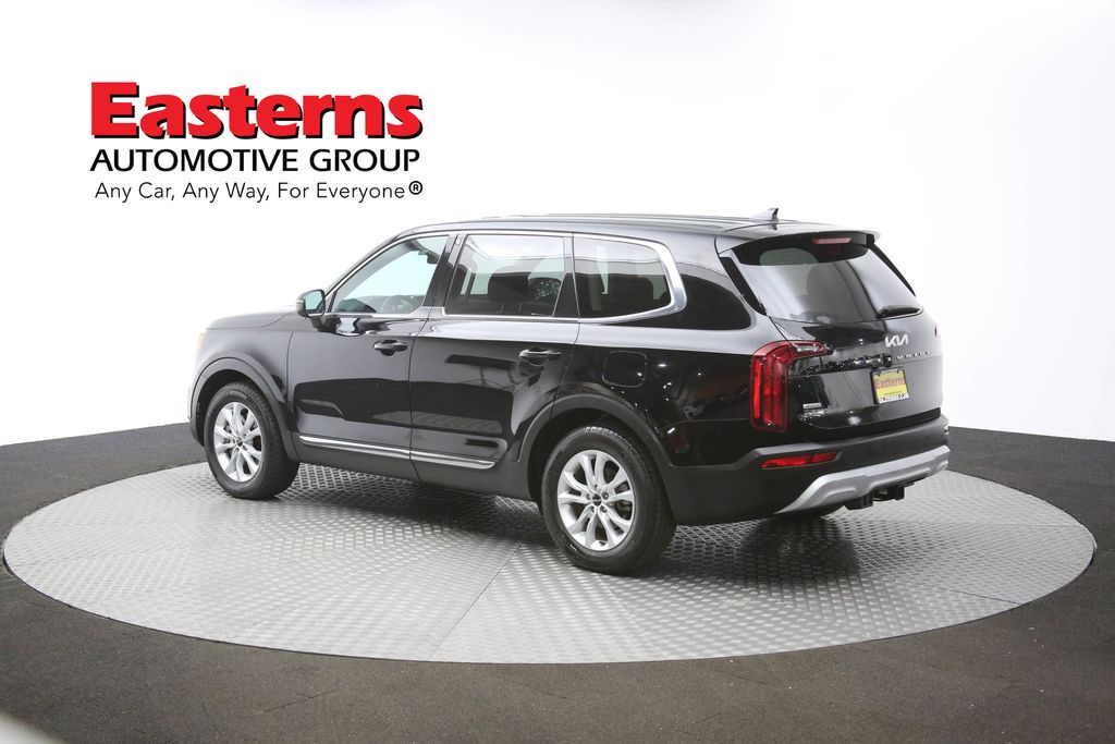 Vehicle image 31 of 64