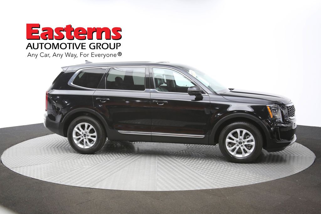 Vehicle image 19 of 64