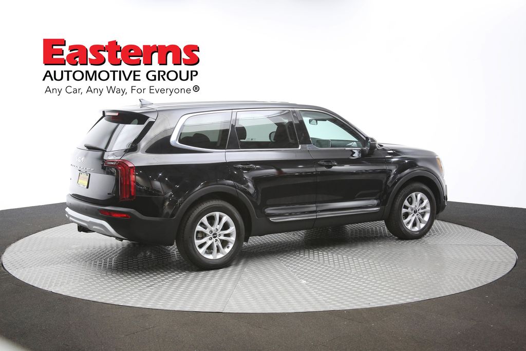 Vehicle image 22 of 64