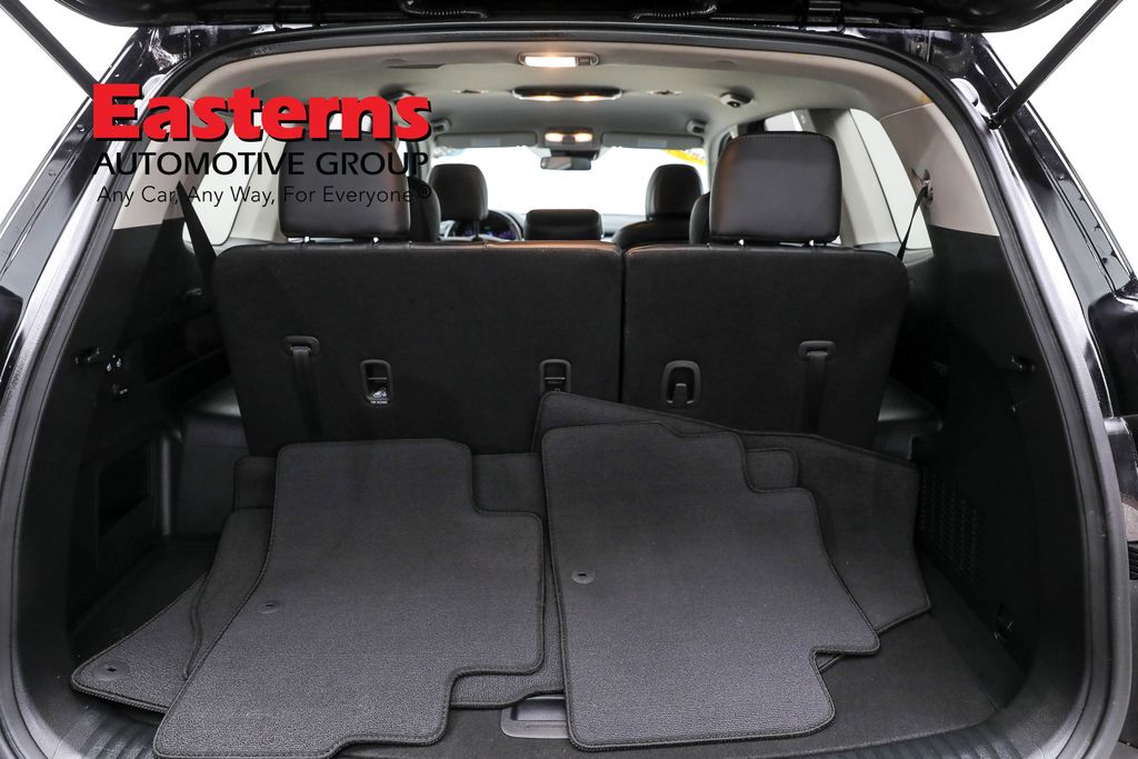Vehicle image 39 of 64