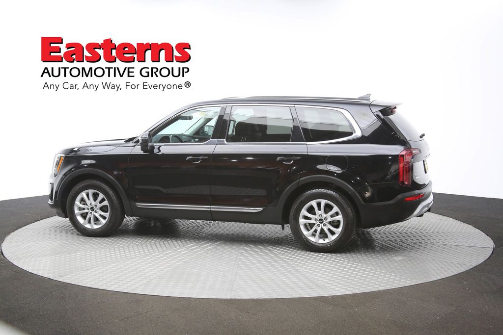 Vehicle image 32 of 64