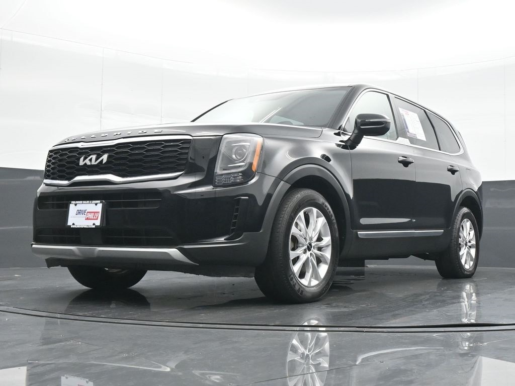 2022 Kia Telluride LX Image 2 of 27