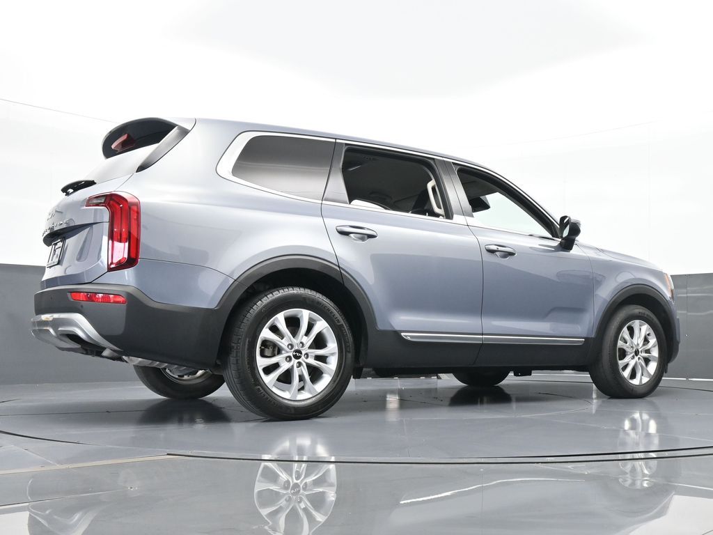 Vehicle image 24 of 66