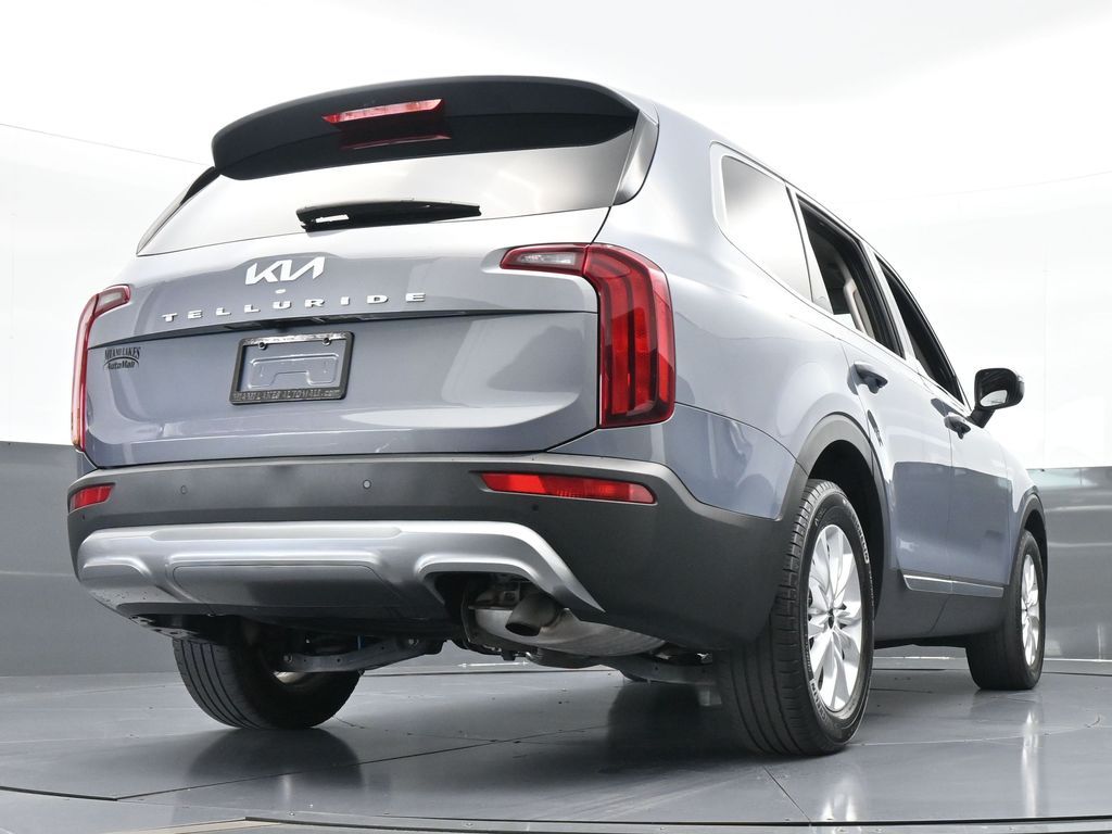 Vehicle image 23 of 66