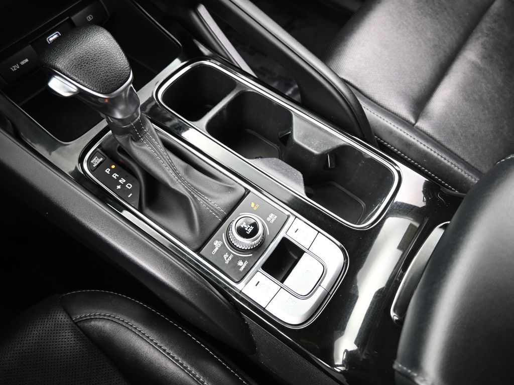 Vehicle image 40 of 66