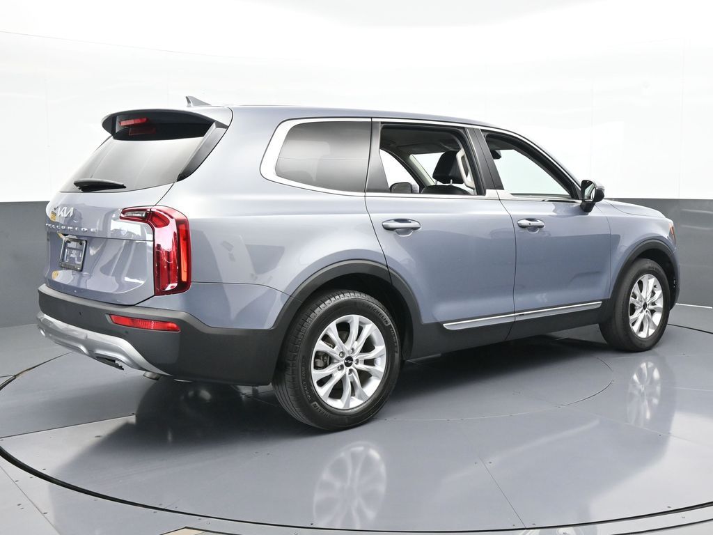 Vehicle image 10 of 66