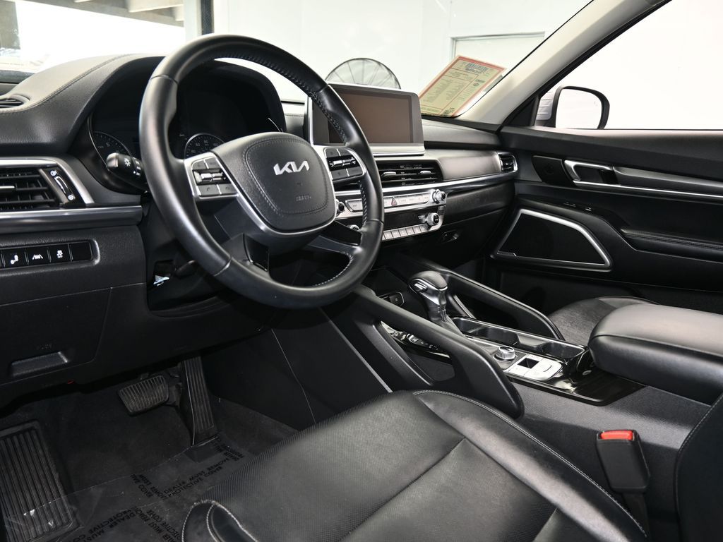 Vehicle image 34 of 66