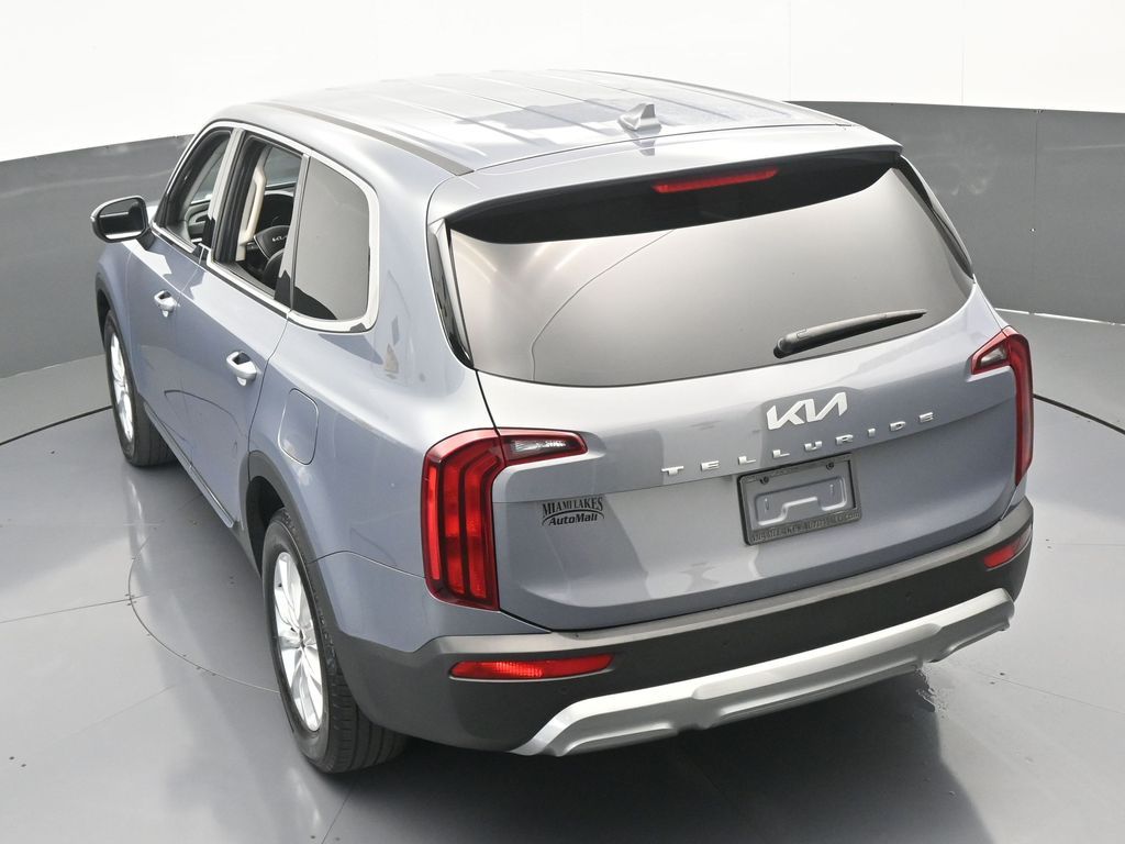 Vehicle image 15 of 66